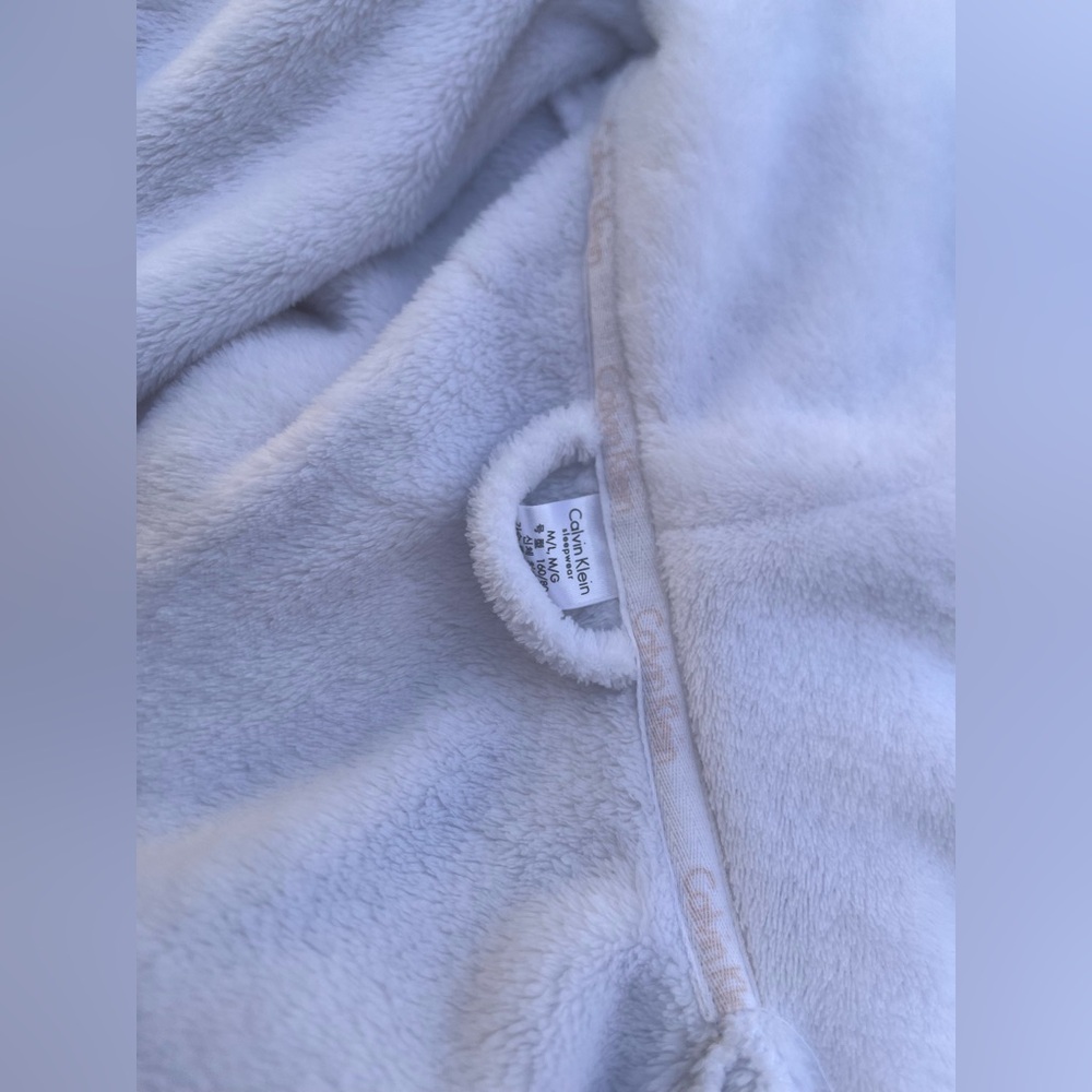 Calvin Klein Fluffy White Robe - Picture 5 of 9